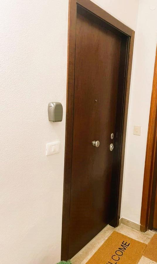 Apartamento La Via Di Mezzo CTA Exterior foto